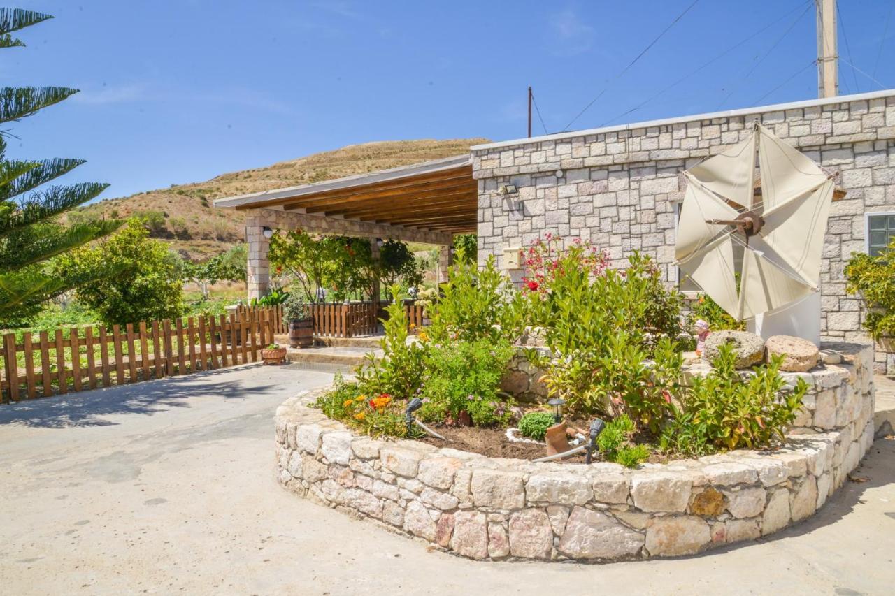 Emilia'S Little Farmhouses Agioi Anargyroi  Экстерьер фото