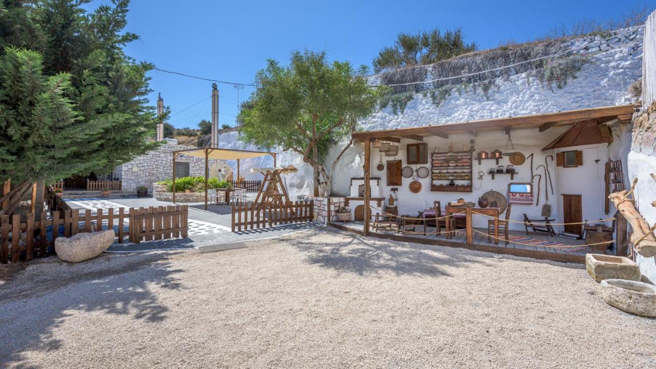 Emilia'S Little Farmhouses Agioi Anargyroi  Экстерьер фото